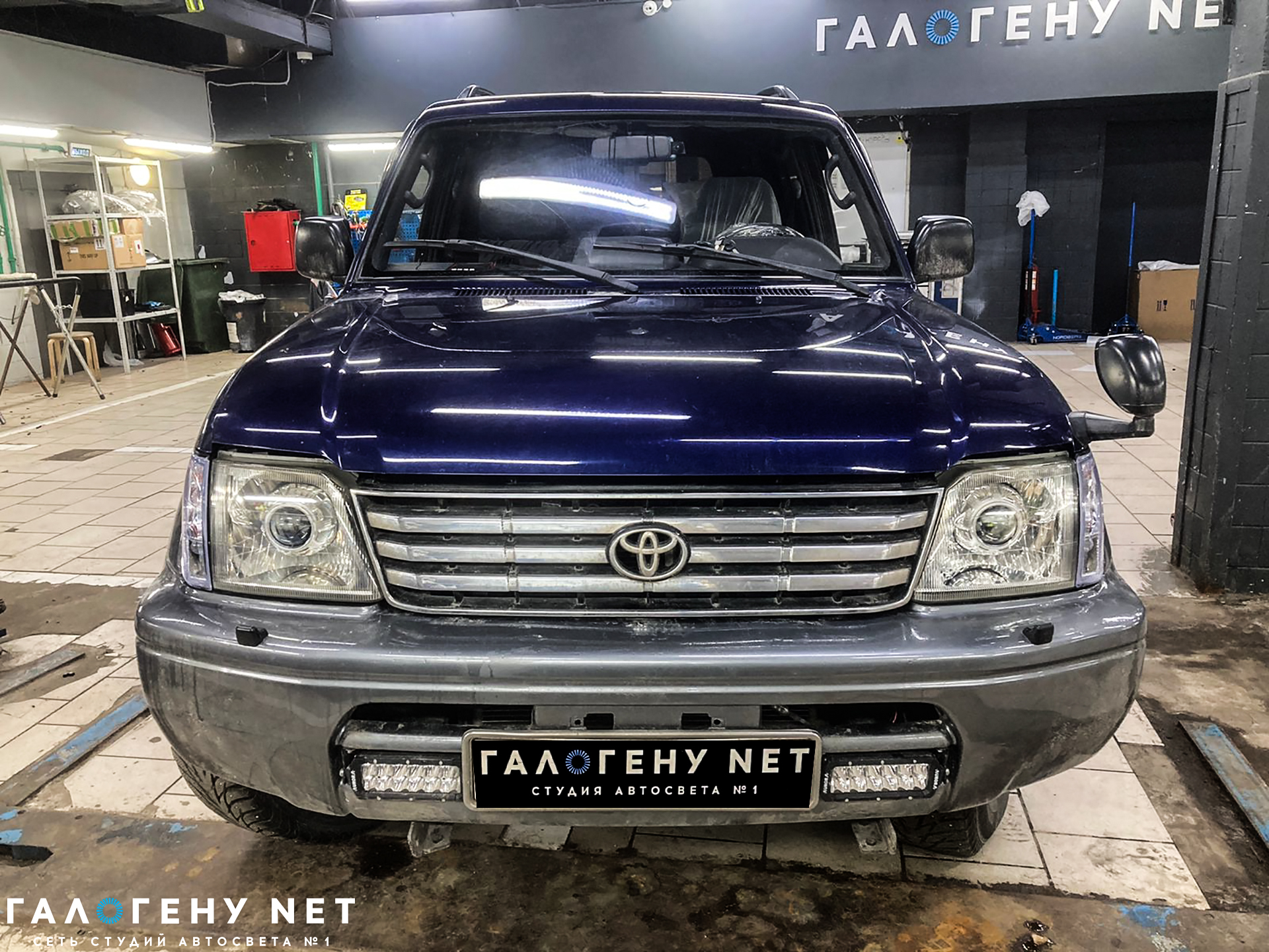 Toyota Land Cruiser Prado 90 - установка biled модулей Aozoom A15 в  отражатель в фарах, бронирование фар антигравийной плёнкой | Студия  автосвета Галогену NET