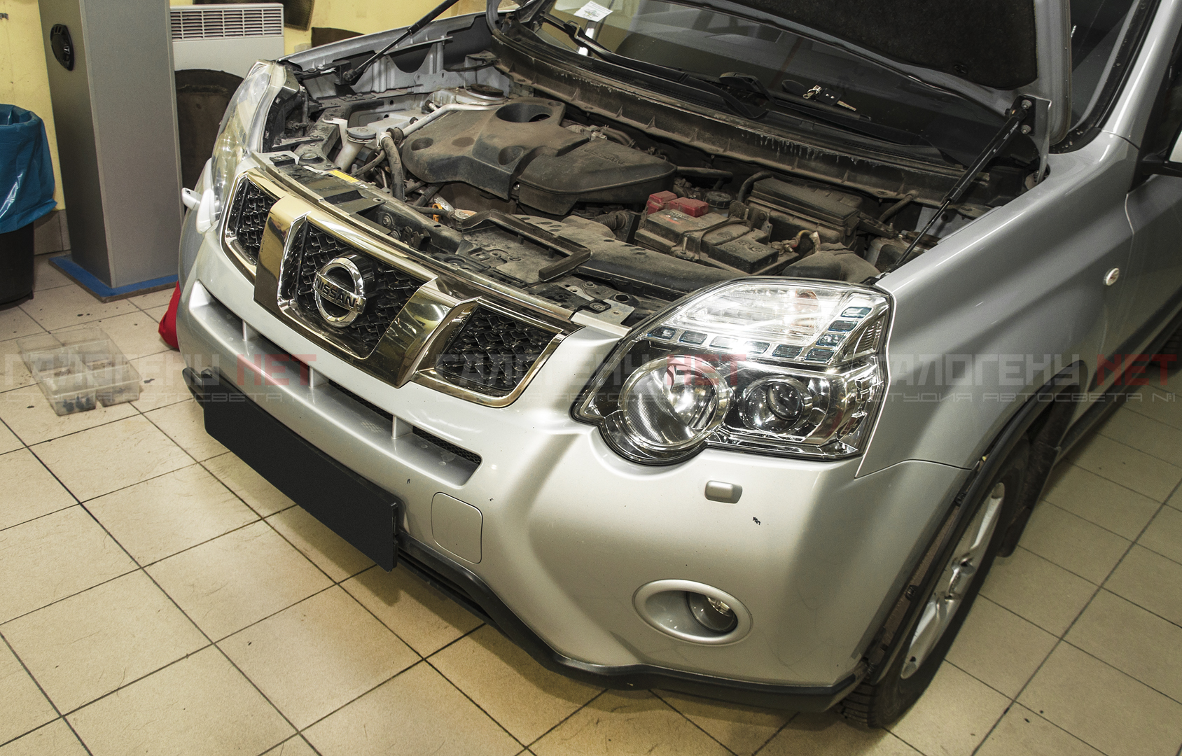 Nissan X-Trail T31 рестайлинг (2010-2015) - ремонтный комплект фар (отражателей)